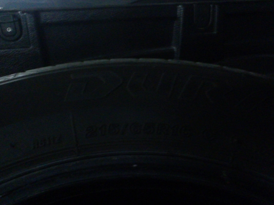 ต้องการขายยาง 215 /65 R 16 สภาพดี  2 ชุด8เส้น ราคาคุยกันได้