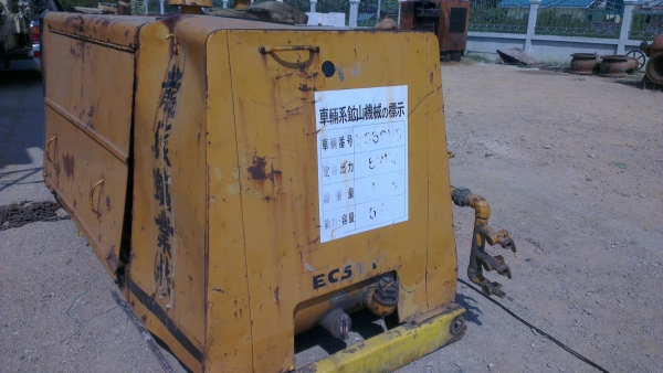Sell> ขายเครื่องปั้มลมเคลื่อนที่ Komatsu มาจากญี่ปุ่น เครื่องใช้รอบ 2,000 rpm ประหยัดน้ำมันสุดๆครับ