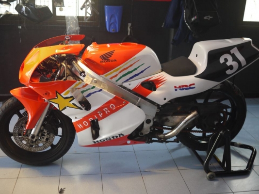 รับสั่งประกอบ Cbr400 Vfr Nc30 Nc35 จัดไฟแนนท์ได้เลือกสีเลือกลายเลือกแฟริ่งได้