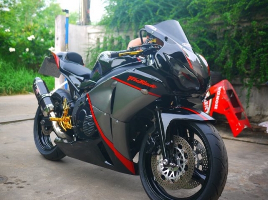 รับสั่งประกอบ Cbr400 Vfr Nc30 Nc35 จัดไฟแนนท์ได้เลือกสีเลือกลายเลือกแฟริ่งได้