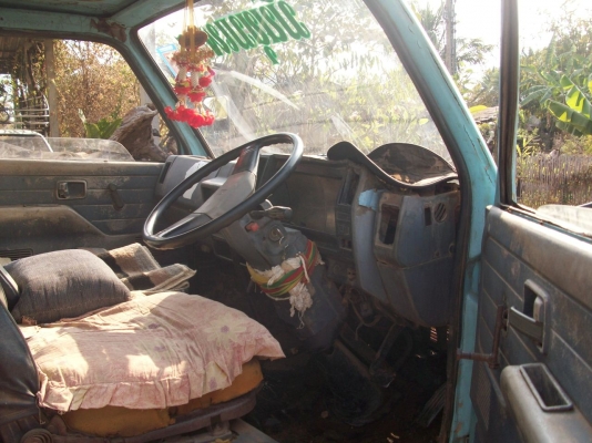 รถพร้อมใช้งาน   พร้อมบรรทุก  รุ่น NHR  100 แรงม้า