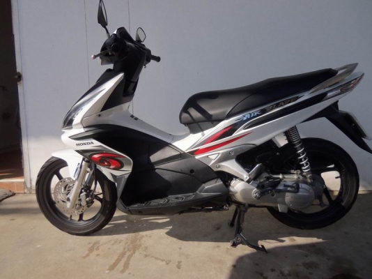 ด่วนลดราคาเหลือเพียง14000 ขายฮอนด้าแอร์เบรค ปี2550 เดิมทุกชิ้น รถใช้มือเดียว