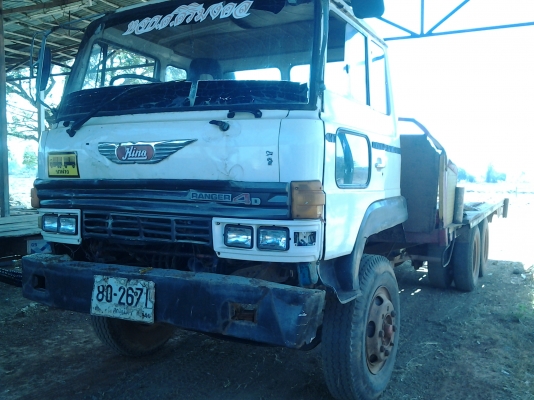 HINO หางปลาขึ้น200 เครื่อง EH700 เบรคทิฟี่ เพาเวอร์ เฟืองท้ายคุณหลง ไม่มีทะเบียนครับพี่น้อง