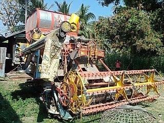 ***ขายแล้วครับขอบคุณ Truck2hand ขายรถเกี่ยวแบบอุ้ม ไทยเส็งยนต์ รุ่นมดตะนอย อุ้ม2.5ตัน อุ้มองศาไม่ปรับระดับ ตัวเดิน 12HT เครื่องHO7D 195Turbo เครื่องแน่นแรงดี ช่วงล่างดี โซ่ข้างขวาดี ข้างซ้ายพอใช้ บูทดีไม่หลวม ปั้มไดกิ้น 22 แยก พร้อมใช้ พร้อมลุยงาน ราคาต่อ