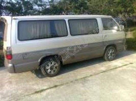 รถตู้ ยี่ห้อ TOYOTA รถตู้ ยี่ห้อ TOYOTA