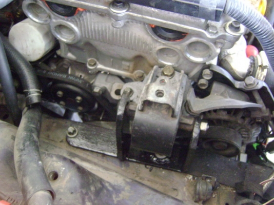 รับซ่อมและรับวางเครื่องรถเชฟโรเล็ต ซาฟิร่า