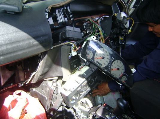 รับซ่อมและรับวางเครื่องรถเชฟโรเล็ต ซาฟิร่า