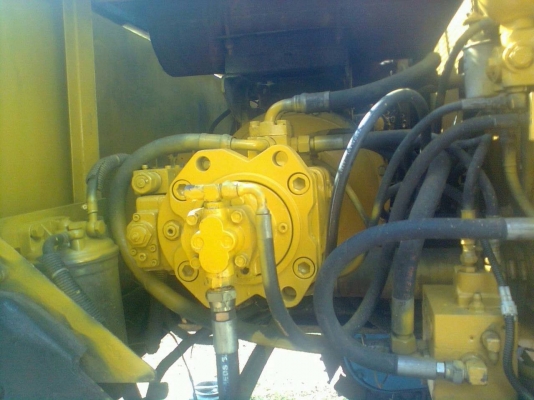 **1,100,000 บ.ต่อรอง**ขายแบคโฮสภาพสวยๆ KOBELCO MARKIII SK200 เก๋งเทาแท้ ซีเรียล17,xxx ไฟฟ้าเต็ม ช่วงล่างเต็ม เอวแน่น ทำงานเร็ว ไม่โหลด เครื่องเดิมปั้มเดิม มีแอร์ บูมอาร์มสวยไม่มีปะ พร้อมใช้ พร้อมลุยงาน เอกสารเล่มทะเบียนครบ ราคาต่อรองได้เด้อ พี่น้องครับ