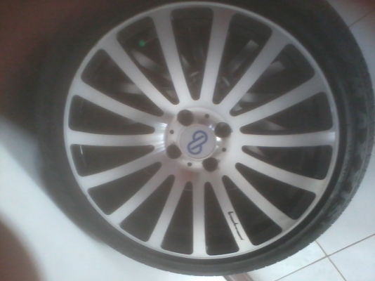 ขายล้อแม็กพร้อมยางขอบ 17นิ้ว4รู100 พร้อมใช้เลยสวยมาก0895835731 ยุท  บ้านไผ่