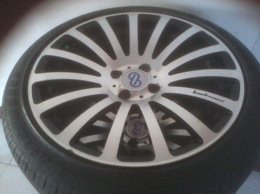 ขายล้อแม็กพร้อมยางขอบ 17นิ้ว4รู100 พร้อมใช้เลยสวยมาก0895835731 ยุท  บ้านไผ่