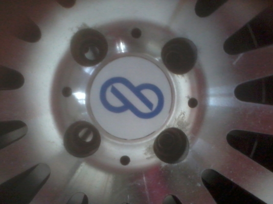 ขายล้อแม็กพร้อมยางขอบ 17นิ้ว4รู100 พร้อมใช้เลยสวยมาก0895835731 ยุท  บ้านไผ่