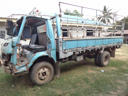 ขาย125000บาทรถ6ล้อราคาถูกๆตามสภาพอีซูซุเครื่อง110แรง เครื่องแน่น คัซซีสวยพร้อมใช้งานคับ