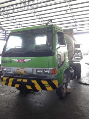 รถโม่่ปูน เก่านอก  จองแล้วครับ จากม่วงสามสิบ  จ.อุบลราชธานี