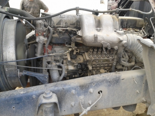 ขาย Deca 200 แรง ปี 45 ตู้สิบาน 7.6 m พร้อมใช้ โทร 088-4501277