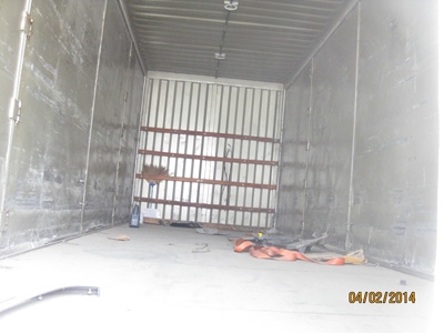 ขาย Deca 200 แรง ปี 45 ตู้สิบาน 7.6 m พร้อมใช้ โทร 088-4501277