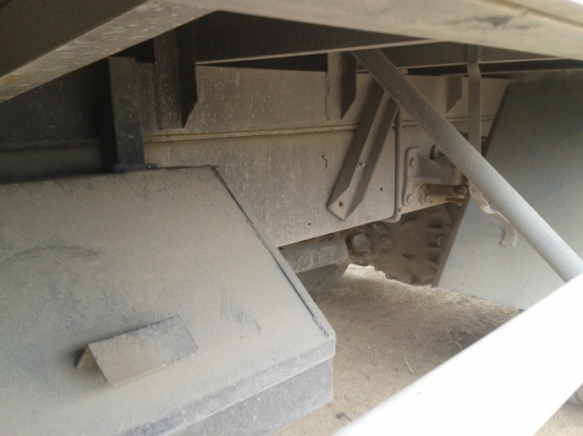 ขาย Deca 200 แรง ปี 45 ตู้สิบาน 7.6 m พร้อมใช้ โทร 088-4501277