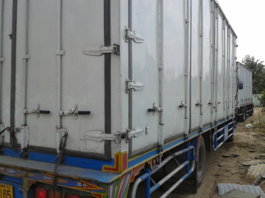 ขาย Deca 200 แรง ปี 45 ตู้สิบาน 7.6 m พร้อมใช้ โทร 088-4501277