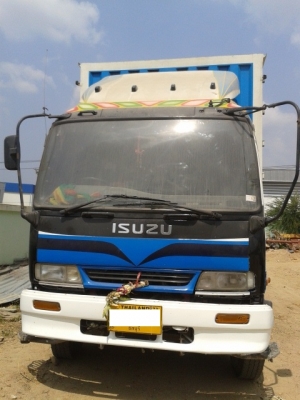 ขาย Deca 200 แรง ปี 45 ตู้สิบาน 7.6 m พร้อมใช้ โทร 088-4501277