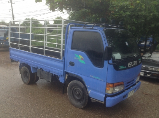 ISUZU หกล้อป้ายเล็ก (ไม่ติดเวลา) เครื่องดี. ซัซซี่สวย 350,000
