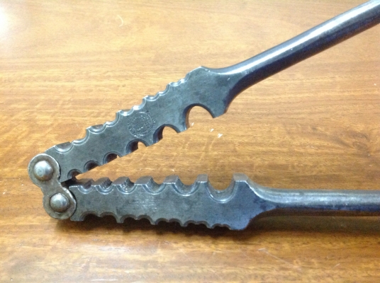 คีมย้ำหางปลาสายไฟโบราณ M.Klein & Sons คีมย้ำหางปลาสายไฟโบราณ M.Klein & Sons