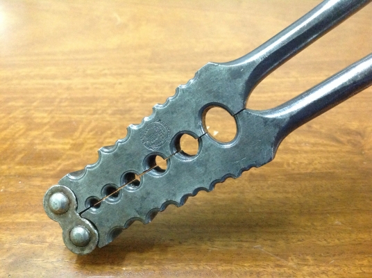 คีมย้ำหางปลาสายไฟโบราณ M.Klein & Sons คีมย้ำหางปลาสายไฟโบราณ M.Klein & Sons