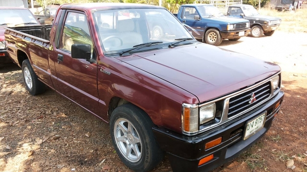 ***ขายแล้วครับขอบคุณ Truck2hand ขายกระบะตอนเดียว MITSU L200 Cyclone 2.5ปี32/89 เครื่องเดิมเกียร์เดิม เครื่องอ่อน เกียร์ดี ช่วงล่างแน่นคัสวีสวยเดิม ไม่ปะไม่ดาม กระบะเก็บงานแล้ว ล้อแม็ก ยางดี หัวเก๋งสวยภายในสวยคอนโซลครบ แอร์เย็น สีสันดีรถเคลียร์สีแล้ว ขายตา