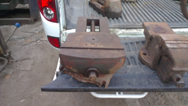 Sell> ขายปากกาแท่นไส หรือจะนำไปติดกับเครื่องอะไรก็ได้ครับ หมุนปรับองศาได้ด้วย จัดส่งครับผม