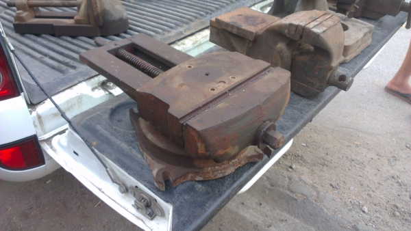 Sell> ขายปากกาแท่นไส หรือจะนำไปติดกับเครื่องอะไรก็ได้ครับ หมุนปรับองศาได้ด้วย จัดส่งครับผม