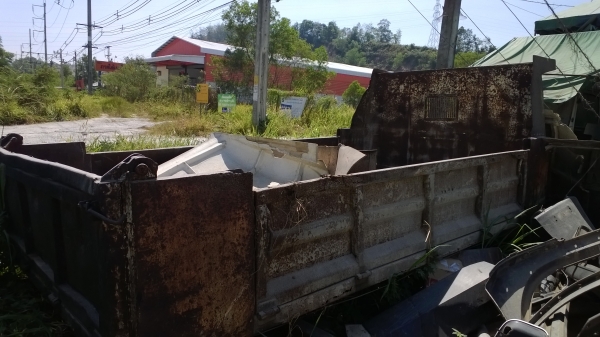 กะบะดั้ม6ล้อใหญ่ ยาว3.80 คัสซีกว้าง83ซม. คัสซีเทียม กระบอกยกครบ... กะบะดั้ม6ล้อใหญ่ ยาว3.80 คัสซีกว้าง83ซม. คัสซีเทียม กระบอกยกครบ...