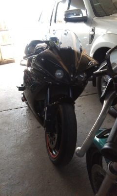 ขาย R1 ปี 2010 สเปกusสพม.แท้ครับชิมดูแล้ว เครื่องดีระบบไฟปกติ สวยจบ แลกเทรินได้