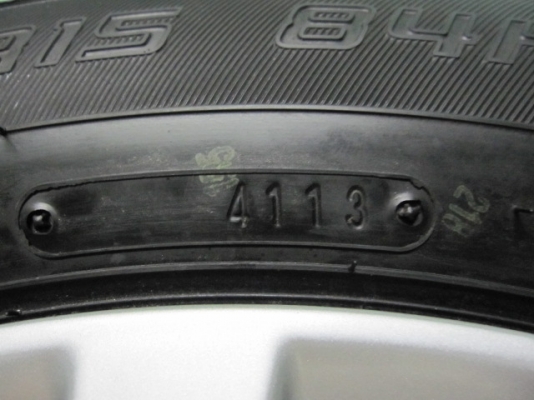 ขายล้อแม็กพร้อมยางป้ายแดง Mitsubishi Attrage ขอบ 15