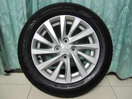 ขายล้อแม็กพร้อมยางป้ายแดง Mitsubishi Attrage ขอบ 15