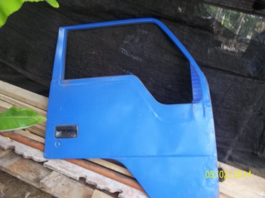 ขาย ประตูรถ 6ล้อ มิตซูบิชิแคนเตอร์