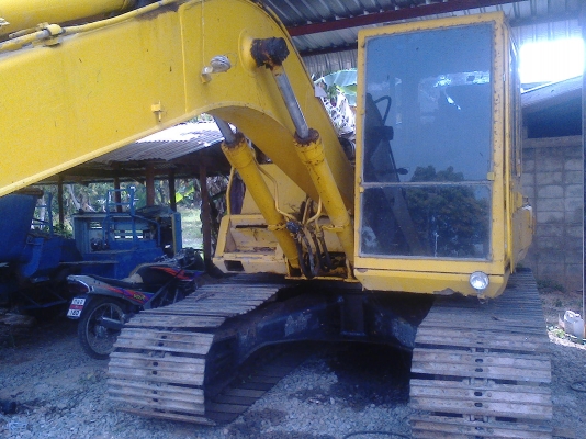 แบคโฮ 120-3 โซ่ใบสวยเครื่องดีมาก 430000 แบคโฮ 120-3 โซ่ใบสวยเครื่องดีมาก 430000