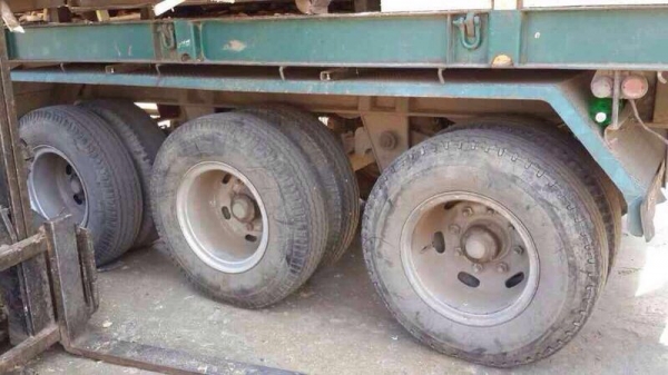 รถอีซูซุ 10 ล้อ หัวลาก 320 แรงม้า. ปี 49 ( ขาย แม่ , ลูก )  สนใจติดต่อ 081 - 6079515