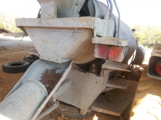 ขายรถโม่ปูน 2 คิวครึ่ง