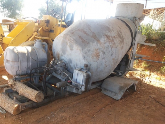 ขายรถโม่ปูน 2 คิวครึ่ง