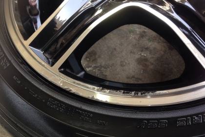 ขายแม็กพี้อมยางขอบ 15