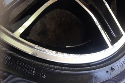 ขายแม็กพี้อมยางขอบ 15