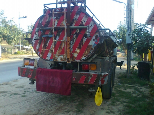 รถสิบล้อบรรทุกน้ำ MITSUBISHI FUSO รุ่นหน้ากากดำ สีเดิม ๆ เครื่อง 195 แรงม้า ทุบราคาเหลือ 460,000 บาท !!!!!!!!!!!!!