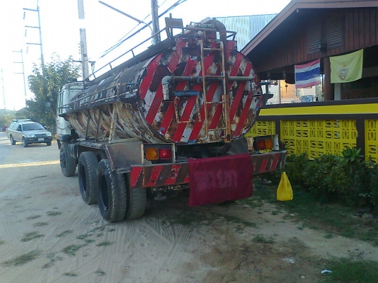 รถสิบล้อบรรทุกน้ำ MITSUBISHI FUSO รุ่นหน้ากากดำ สีเดิม ๆ เครื่อง 195 แรงม้า ทุบราคาเหลือ 460,000 บาท !!!!!!!!!!!!!