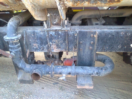 รถสิบล้อบรรทุกน้ำ MITSUBISHI FUSO รุ่นหน้ากากดำ สีเดิม ๆ เครื่อง 195 แรงม้า ทุบราคาเหลือ 460,000 บาท !!!!!!!!!!!!!