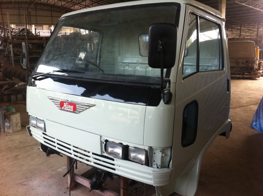 หัวเก๋ง HINO FC ทำสีใหม่ สภาพพร้อมใช้ อุปกรณ์มีครบ ราคาต่อรองได้
