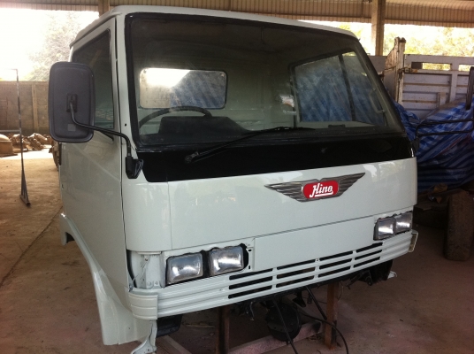 หัวเก๋ง HINO FC ทำสีใหม่ สภาพพร้อมใช้ อุปกรณ์มีครบ ราคาต่อรองได้