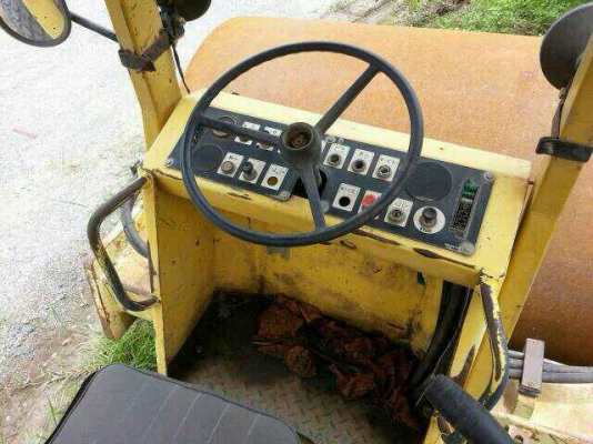 รถบดBOMAG BW212 D-2