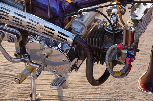 ขาย HONDA C 100 แต่ง สวยงาม มาก เครื่อง HONDA NICE 110 CC รถมีทะเบียนเล่มโครง + เล่มเครื่อง อะไหล่ชุบทั้งคัน สีเก็ด เหลือบ รุ้ง สภาพโดยรวมตามรูป รถพร้อมใช้ครับ