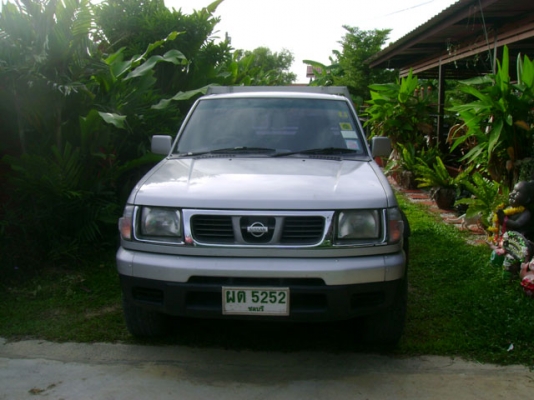 NISSAN FROBTIER 4WD เครื่อง 2.4 เบนซิล LPG โรงงาน