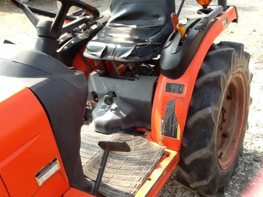 ขายคูโบต้า B2420