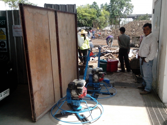 ให้เช่าเครื่องตบพื้นเครื่องขัดหน้าปูนเจ้าของบ้านผู้รับเหมาอย่าลืม ใช้ในงานก่อสร้าง ประหยัดเวลาและแรงงาน งานออกมาดีกว่าเดิมเยาะ ให้เช่าเครื่องตบพื้นเครื่องขัดหน้าปูนเจ้าของบ้านผู้รับเหมาอย่าลืม ใช้ในงานก่อสร้าง ประหยัดเวลาและแรงงาน งานออกมาดีกว่าเดิมเยาะ