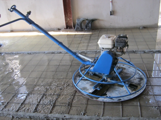 ให้เช่าเครื่องตบพื้นเครื่องขัดหน้าปูนเจ้าของบ้านผู้รับเหมาอย่าลืม ใช้ในงานก่อสร้าง ประหยัดเวลาและแรงงาน งานออกมาดีกว่าเดิมเยาะ